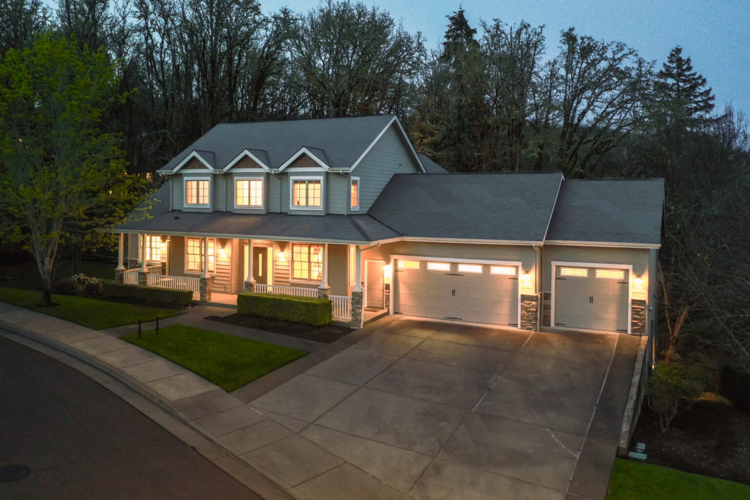 A welcoming home in Corvallis at dusk